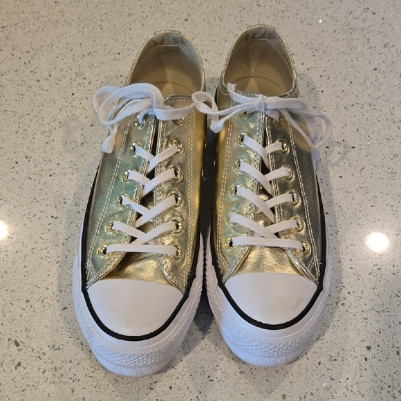 Converse All Stars Shoes - Stylish Gold Women's Sneakers